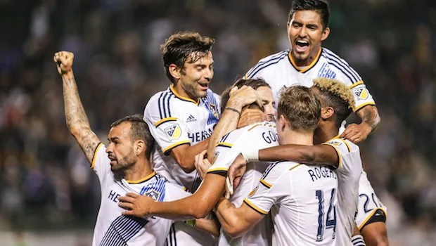 [NBA]字母哥27分10篮板 雄鹿客场不敌火箭.